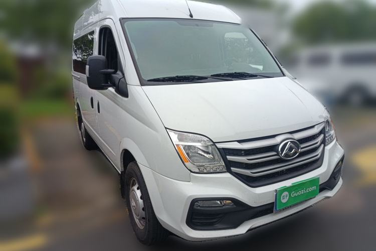 Used SAIC MAXUS Xintu V80 2025 Value Edition Aoyuntong 2.0T Manual Short Wheelbase Mid-Height 127 Ps 5/6 Seats Front Right 45 Deg
