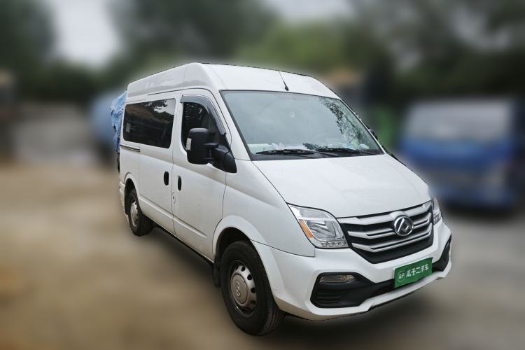 Used SAIC MAXUS Xintu V80 2025 PRO Aoyuntong 2.0T Manual Short Wheelbase Mid-Height 5/6-Seater Front Right 45 Deg