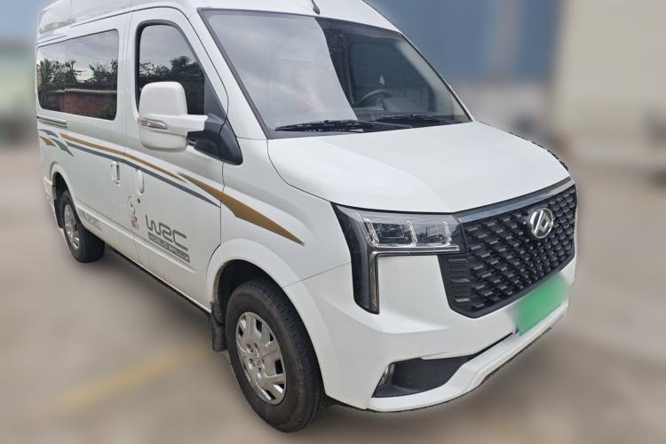 Used SAIC MAXUS Xintu V80 2025 PRO Aoyuntong 2.0T Manual Short Wheelbase Mid-Height 5/6-Seater Front Right 45 Deg