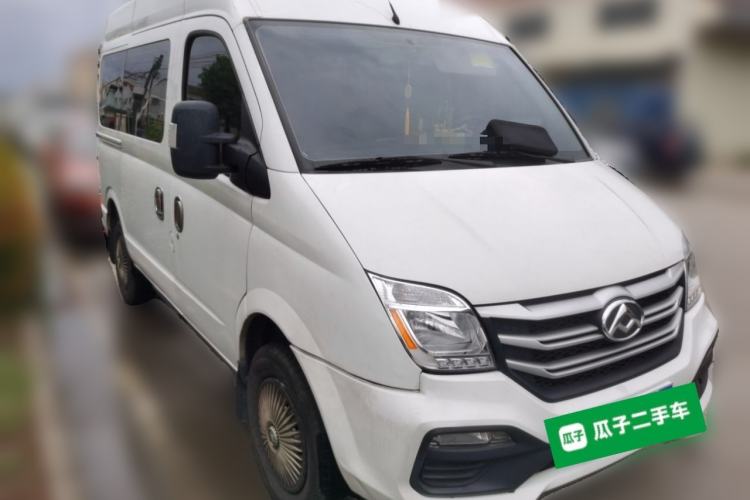 Used SAIC MAXUS Xintu V80 2025 PRO Commercial & Travel 6MT Short Wheelbase Mid-Roof 10/11/12-Seater Non-Commercial Front Right 45 Deg