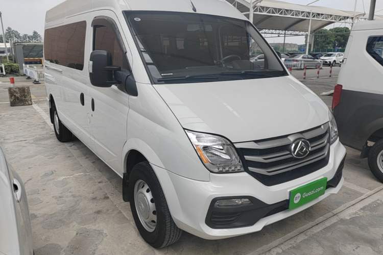Used SAIC MAXUS Xintu V80 2025 Value Edition Aoyuntong 2.0T Manual Long Wheelbase Mid-Height Design 127 Ps 6/7/9-Seater Front Right 45 Deg