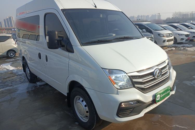 Used SAIC MAXUS Xintu V80 2025 Value Edition Aoyuntong 2.0T Manual Short Wheelbase Mid-Height 127 Ps 5/6 Seats Front Right 45 Deg