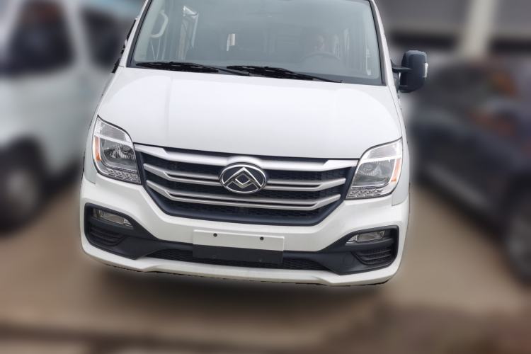 Used SAIC MAXUS Xintu V80 2025 Value Edition Aoyuntong 2.0T Manual Short Wheelbase Ultra-Low Roofline 127 Ps 5/6 Seats Front