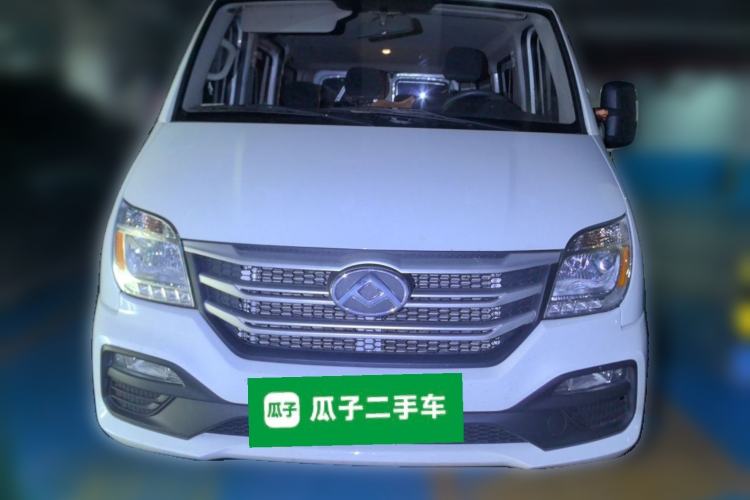 Used SAIC MAXUS Xintu V80 2025 Value Edition Aoyuntong 2.0T Manual Short Wheelbase Ultra-Low Roofline 127 Ps 5/6 Seats Front