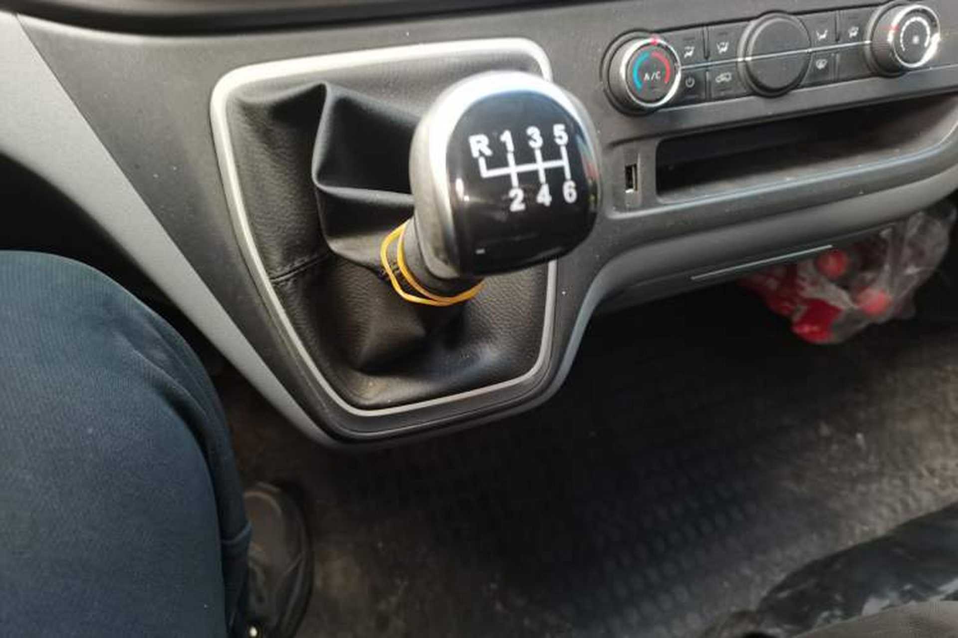 Used SAIC MAXUS Xintu V80  Gear Lever