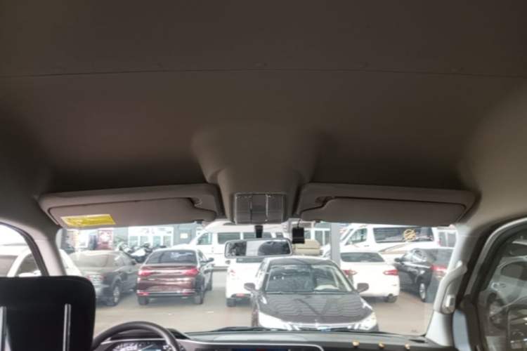 Used SAIC MAXUS Xintu V80 2025 PRO Aoyuntong 2.0T Automatic Short Wheelbase Mid-Height 5/6-Seater Headliner