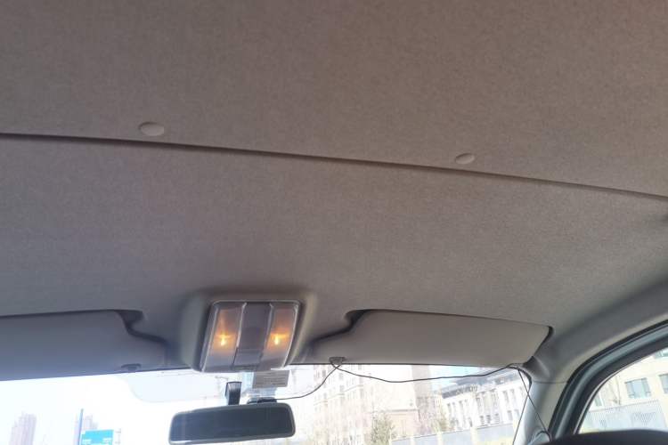 Used SAIC MAXUS Xintu V80 2025 PRO Aoyuntong 2.0T Automatic Short Wheelbase Ultra-Low Roof 5/6-Seater Headliner