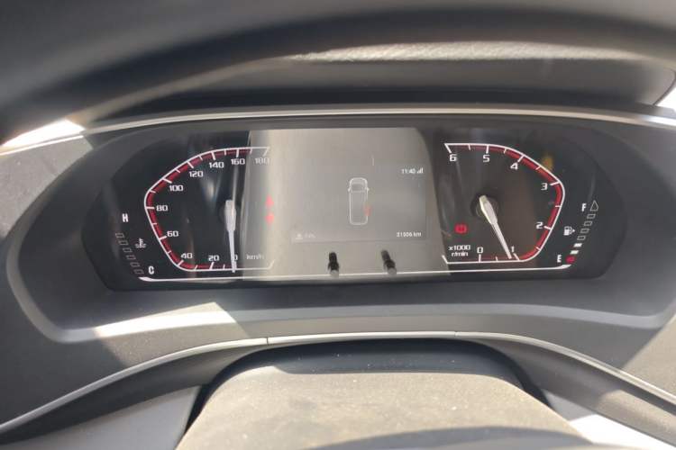 Used SAIC MAXUS Xintu V80 2025 Value Edition Aoyuntong 2.0T Manual Short Wheelbase Mid-Height 127 Ps 5/6 Seats Instrument Cluster