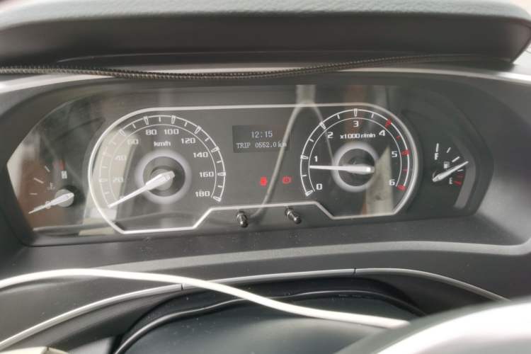 Used SAIC MAXUS Xintu V80 2025 PRO Commercial & Travel 6MT Short Wheelbase Mid-Roof 10/11/12-Seater Non-Commercial Instrument Cluster