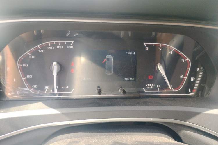 Used SAIC MAXUS Xintu V80 2025 PRO Aoyuntong 2.0T Manual Long Wheelbase Mid-Height 6/7/8/9-Seater Instrument Cluster