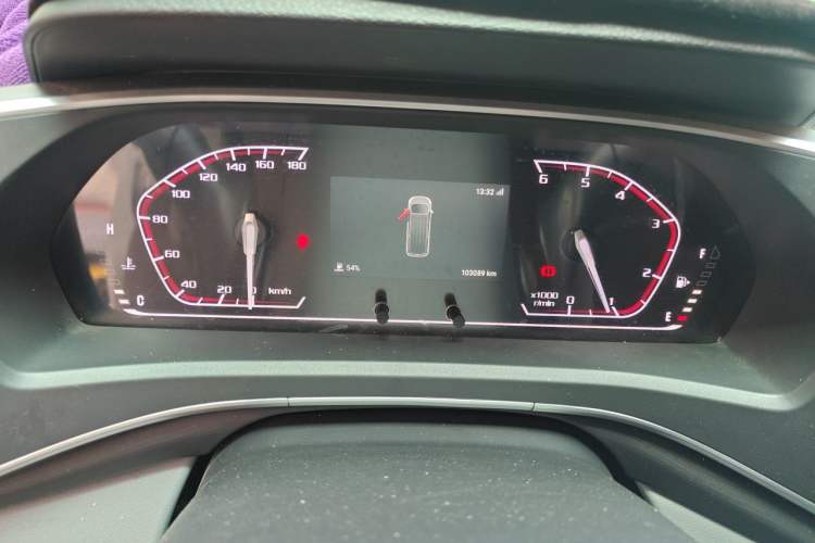 Used SAIC MAXUS Xintu V80 2025 PRO Aoyuntong 2.0T Manual Long Wheelbase Ultra-Low Roof 6/7/8/9-Seater Instrument Cluster