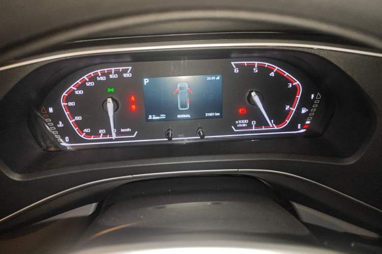 Used SAIC MAXUS Xintu V80 2025 PRO Aoyuntong 2.0T Automatic Long-Wheelbase Mid-Roof Model with 6/7/8/9 Seats Instrument Cluster