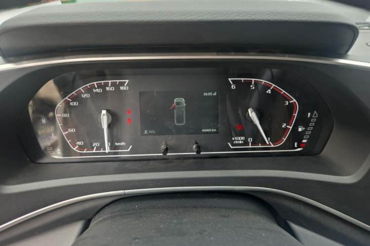 Used SAIC MAXUS Xintu V80 2025 PRO Aoyuntong 2.0T Manual Long Wheelbase Mid-Height 6/7/8/9-Seater Instrument Cluster