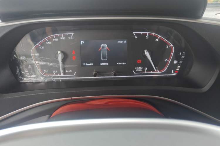 Used SAIC MAXUS Xintu V80 2025 PRO Aoyuntong 2.0T Automatic Long-Wheelbase Mid-Roof Model with 6/7/8/9 Seats Instrument Cluster