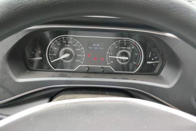 Used SAIC MAXUS Xintu V80  Instrument Cluster