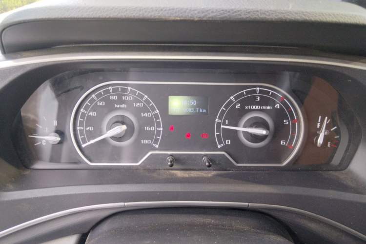 Used SAIC MAXUS Xintu V80  Instrument Cluster