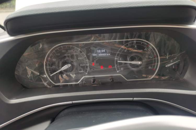 Used SAIC MAXUS Xintu V80 2025 Value Edition Aoyuntong 2.0T Manual Short Wheelbase Ultra-Low Roofline 127 Ps 5/6 Seats Instrument Cluster