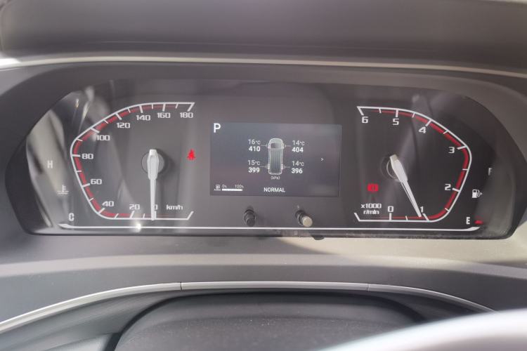 Used SAIC MAXUS Xintu V80 2025 PRO Aoyuntong 2.0T Automatic Short Wheelbase Ultra-Low Roof 5/6-Seater Instrument Cluster