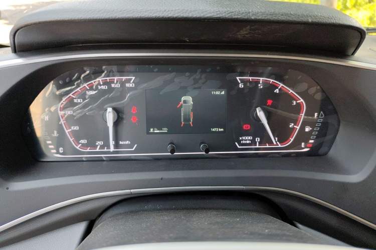 Used SAIC MAXUS Xintu V80  Instrument Cluster