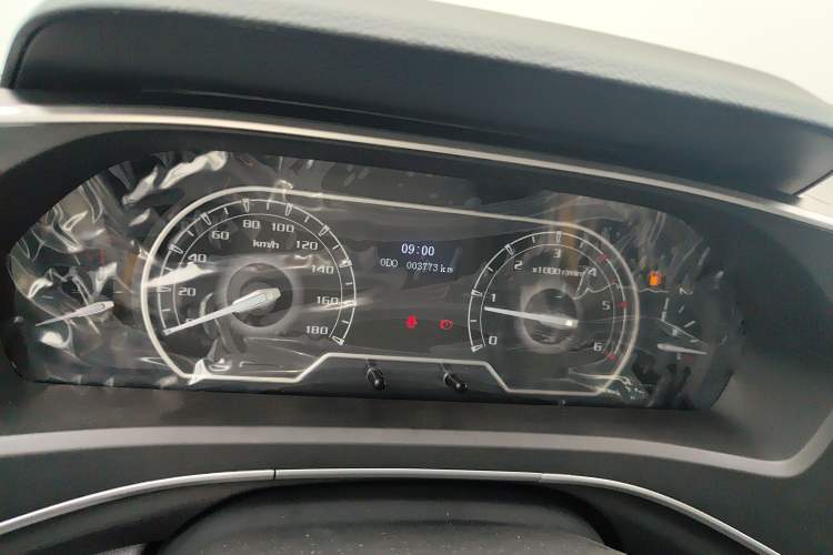 Used SAIC MAXUS Xintu V80 2025 Value Edition Aoyuntong 2.0T Manual Short Wheelbase Mid-Height 127 Ps 5/6 Seats Instrument Cluster