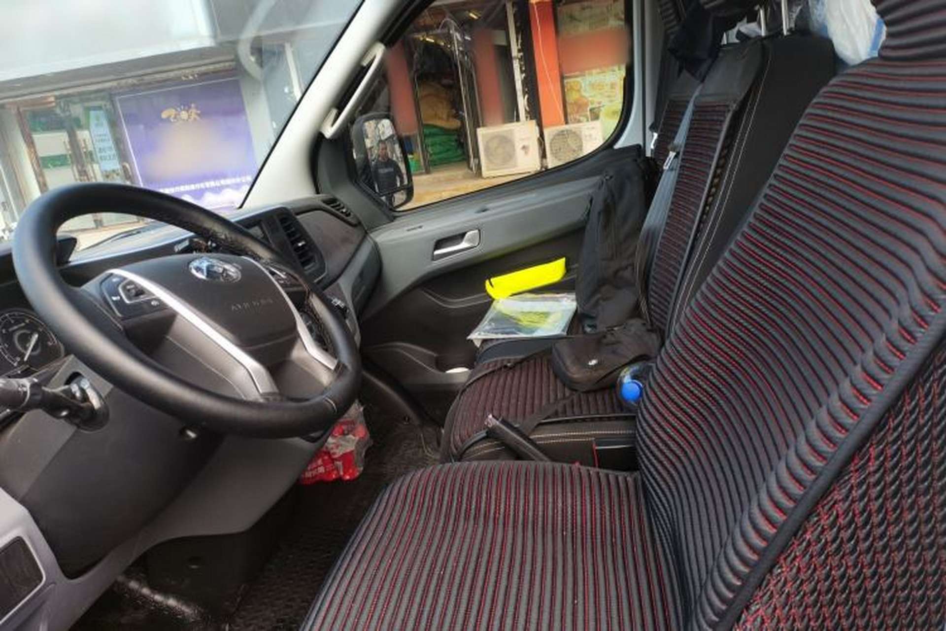 Used SAIC MAXUS Xintu V80  Left Front Seat