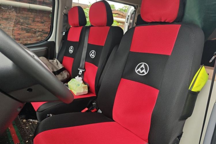 Used SAIC MAXUS Xintu V80 2025 PRO Aoyuntong 2.0T Manual Short Wheelbase Mid-Height 5/6-Seater Left Front Seat