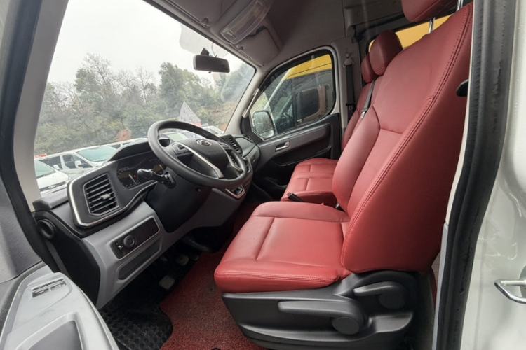 Used SAIC MAXUS Xintu V80 2025 PRO Aoyuntong 2.0T Manual Long Wheelbase Mid-Height 6/7/8/9-Seater Left Front Seat