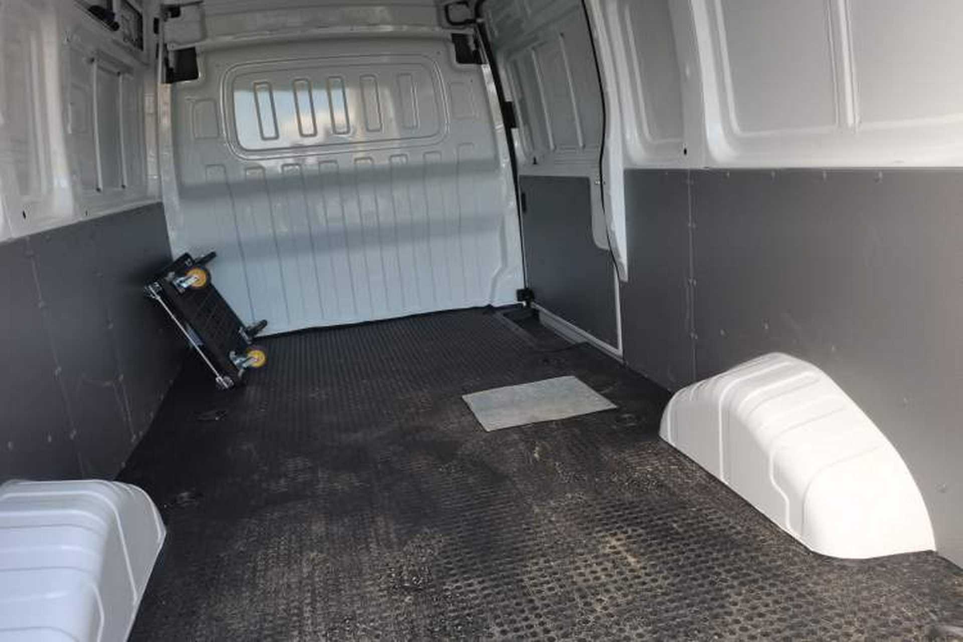 Used SAIC MAXUS Xintu V80  Left Rear Seat