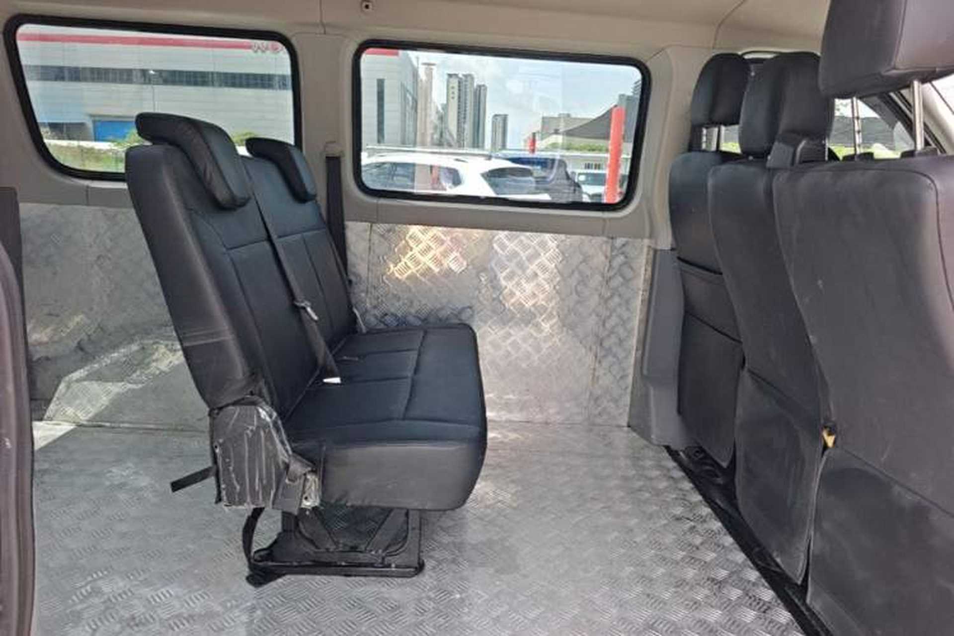 Used SAIC MAXUS Xintu V80 2025 PRO Aoyuntong 2.0T Automatic Short Wheelbase Ultra-Low Roof 5/6-Seater Left Rear Seat