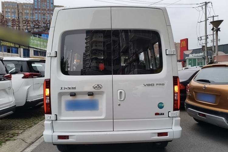 Used SAIC MAXUS Xintu V80 2025 PRO Aoyuntong 2.0T Automatic Long-Wheelbase Mid-Roof Model with 6/7/8/9 Seats Rear