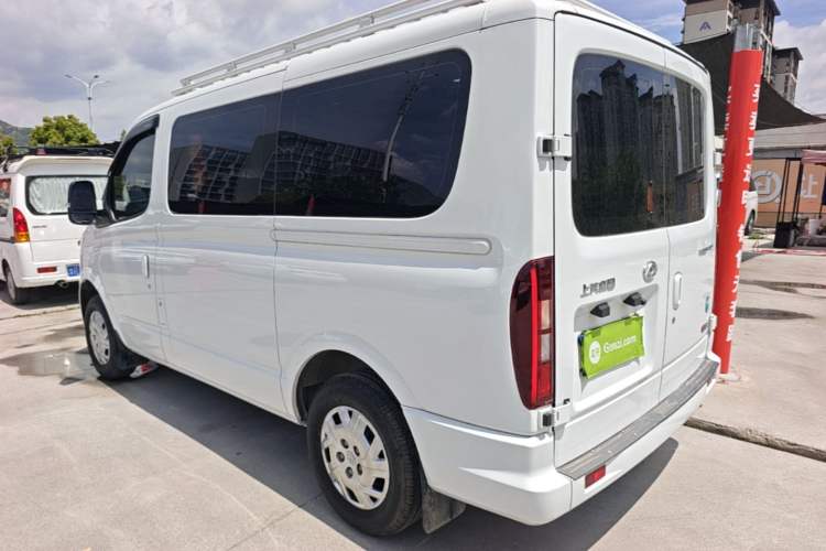 Used SAIC MAXUS Xintu V80 2025 PRO Aoyuntong 2.0T Automatic Short Wheelbase Ultra-Low Roof 5/6-Seater Rear Left 45 Deg
