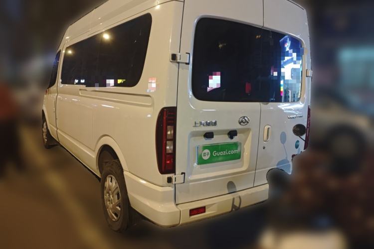 Used SAIC MAXUS Xintu V80 2025 PRO Aoyuntong 2.0T Automatic Long-Wheelbase Mid-Roof Model with 6/7/8/9 Seats Rear Left 45 Deg