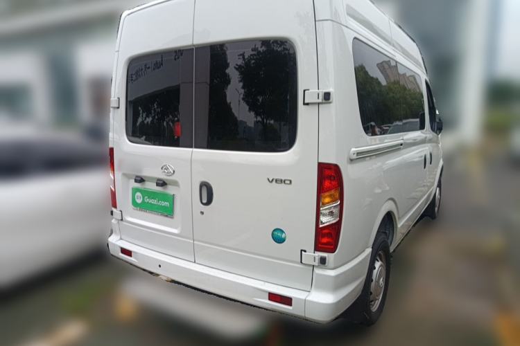 Used SAIC MAXUS Xintu V80 2025 Value Edition Aoyuntong 2.0T Manual Short Wheelbase Mid-Height 127 Ps 5/6 Seats Rear Right 45 Deg