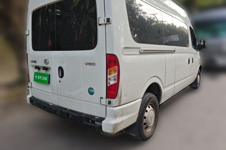 Used SAIC MAXUS Xintu V80 2025 Value Edition Aoyuntong 2.0T Manual Long Wheelbase Mid-Height Design 127 Ps 6/7/9-Seater Rear Right 45 Deg