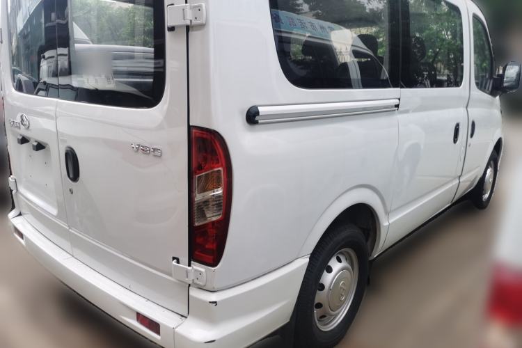 Used SAIC MAXUS Xintu V80 2025 Value Edition Aoyuntong 2.0T Manual Short Wheelbase Ultra-Low Roofline 127 Ps 5/6 Seats Rear Right 45 Deg