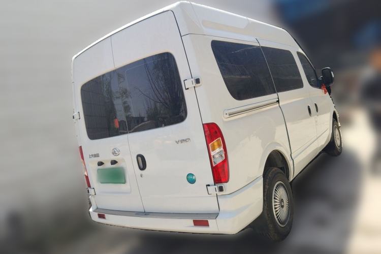 Used SAIC MAXUS Xintu V80 2025 Value Edition Aoyuntong 2.0T Manual Short Wheelbase Mid-Height 127 Ps 5/6 Seats Rear Right 45 Deg