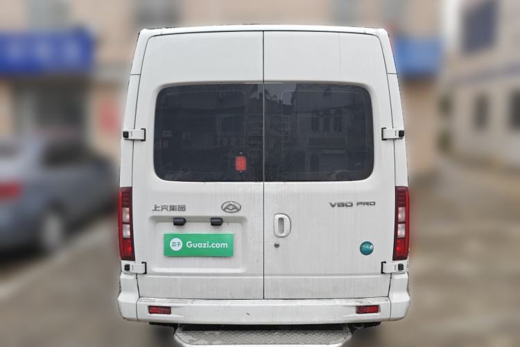 Used SAIC MAXUS Xintu V80 2025 PRO Aoyuntong 2.0T Manual Short Wheelbase Mid-Height 5/6-Seater Rear