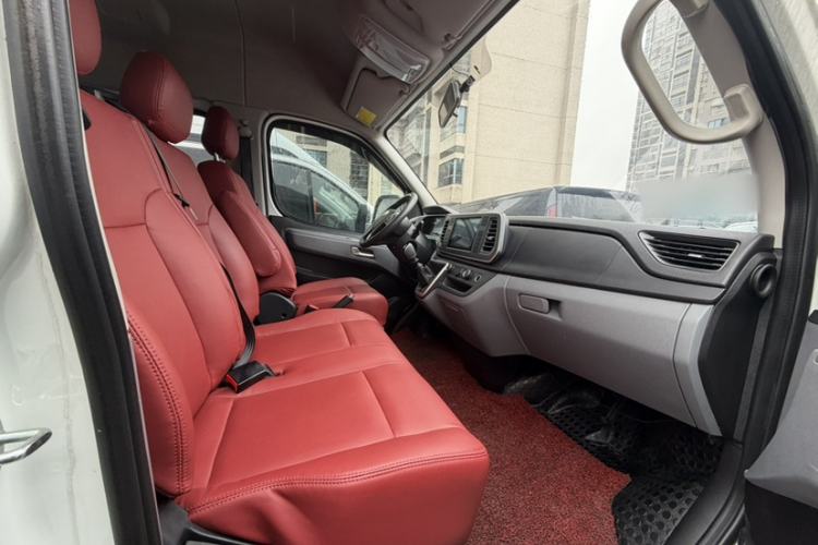 Used SAIC MAXUS Xintu V80 2025 PRO Aoyuntong 2.0T Manual Long Wheelbase Mid-Height 6/7/8/9-Seater Right Front Seat