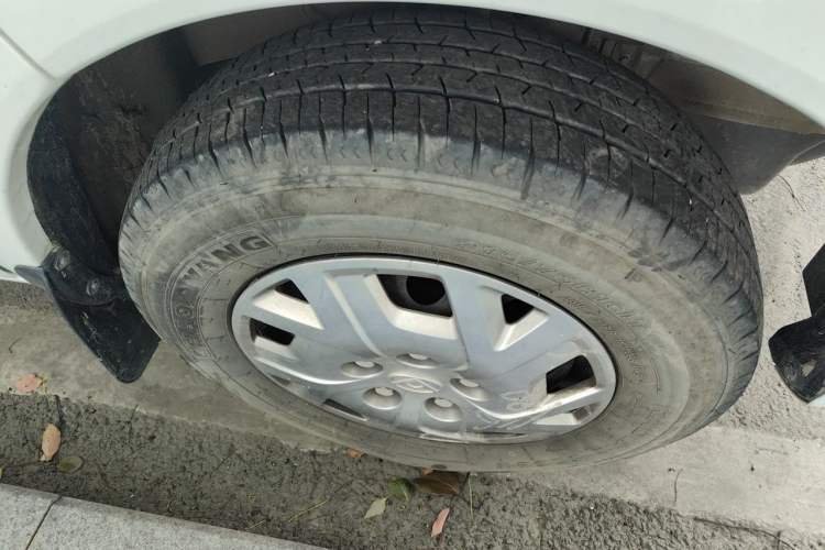 Used SAIC MAXUS Xintu V80 2025 PRO Aoyuntong 2.0T Manual Long Wheelbase Mid-Height 6/7/8/9-Seater Right Front Wheel Hub