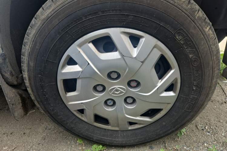Used SAIC MAXUS Xintu V80 2025 PRO Aoyuntong 2.0T Manual Long Wheelbase Mid-Height 6/7/8/9-Seater Right Front Wheel Hub