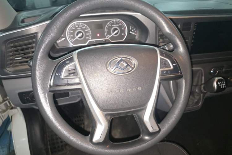 Used SAIC MAXUS Xintu V80  Steering Wheel