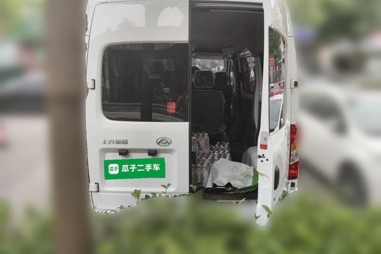 Used SAIC MAXUS Xintu V80 2025 Value Edition Aoyuntong 2.0T AMT Short Wheelbase Mid-Height 127 Ps 5/6 Seats Trunk
