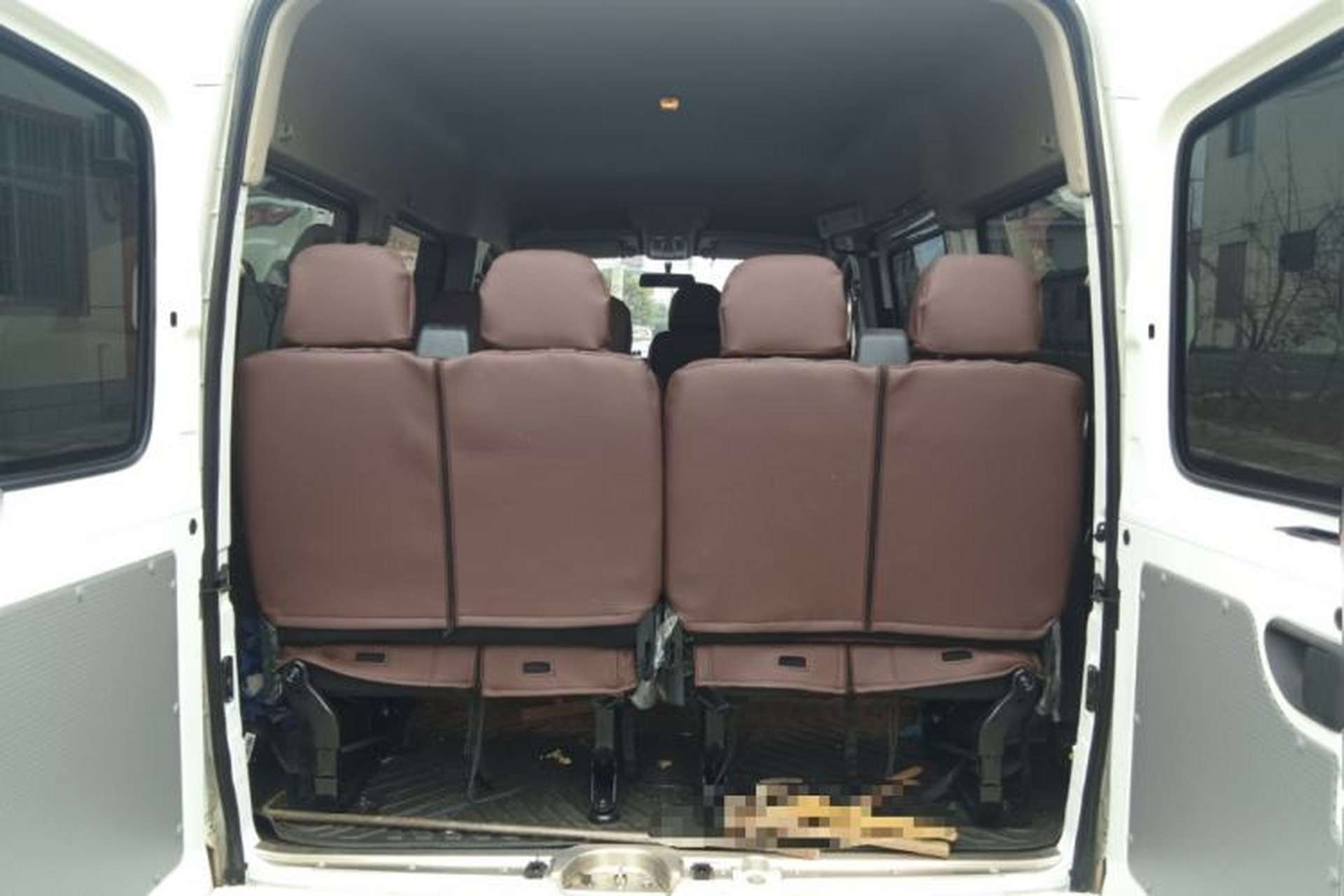 Used SAIC MAXUS Xintu V80 2025 Value Edition Aoyuntong 2.0T Manual Short Wheelbase Mid-Height 127 Ps 7/9 Seats Trunk