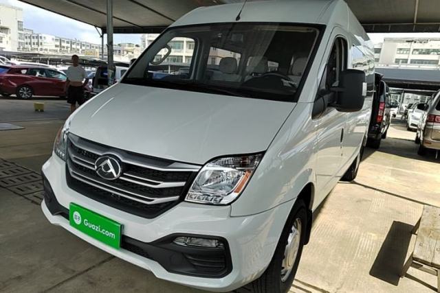 Ojetý SAIC MAXUS Xintu V80 2025 Value Edition Aoyuntong 2.0T Manual Long Wheelbase Mid-Height Design 127 Ps 6/7/9-Seater