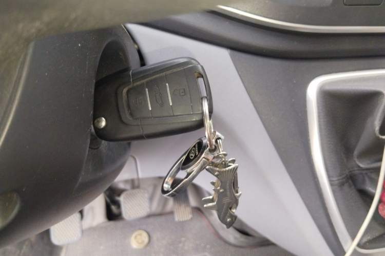 Used SAIC MAXUS Xintu V80  Vehicle Key
