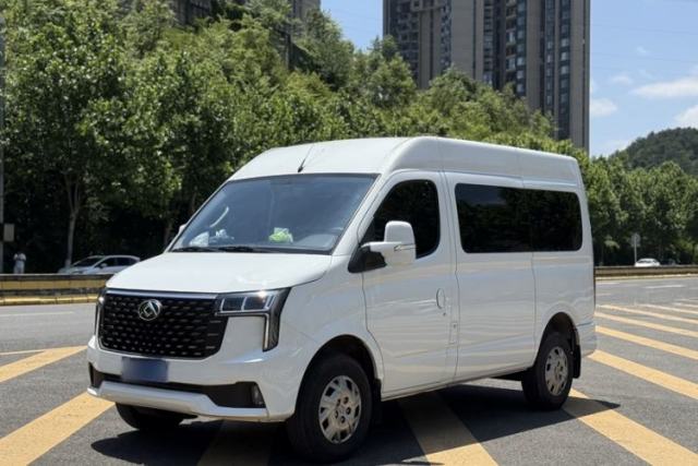 Used SAIC MAXUS Xintu V80 2025 PRO Aoyuntong 2.0T AMT Short Wheelbase Mid-Height 5/6-Seater