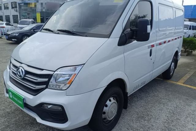 Used SAIC MAXUS Xintu V80 2025 Value Edition Urban Delivery King 2.0T Manual Short Wheelbase Ultra-Low Roof 127 Ps 3 Seats