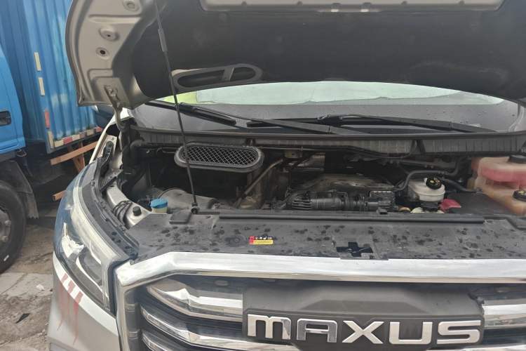 Used SAIC MAXUS Xintu V90 2019 2.0T Manual ZhiDuXing Rear-Drive Single-Tire Long-Wheelbase High-Roof 7-Seater Engine Bay Right