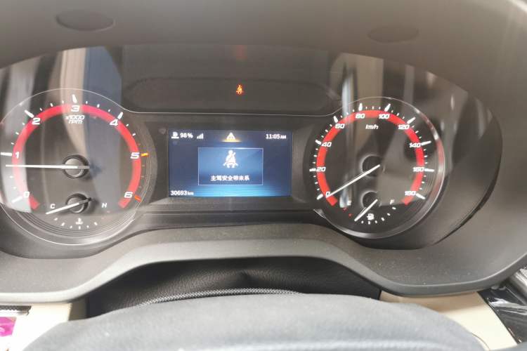 Used SAIC MAXUS Xintu V90 2019 2.0T Manual ZhiDa Rear-Drive Single-Tire Long Wheelbase High-Roof 9-Seater Instrument Cluster