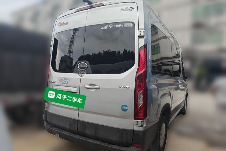 Used SAIC MAXUS Xintu V90 2019 2.0T Manual ZhiDuXing Rear-Drive Single-Tire Long-Wheelbase High-Roof 7-Seater Rear